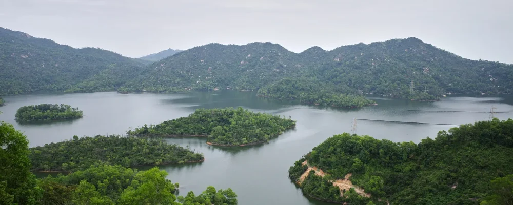 游珠海香山云道·香山湖公园至大镜山水库段栈道